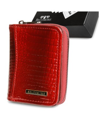 Czerwony mały portfel...